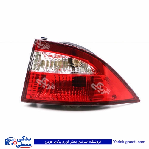 پژو چراغ خطر سمند راست LX روی گلگیر دینا پارت 1405065